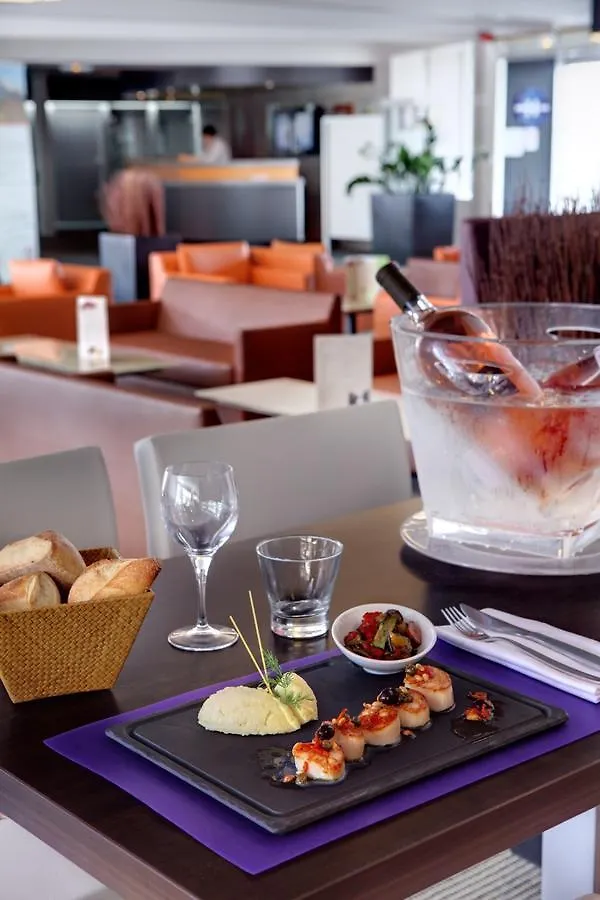**** מלון Best Western Alexander Park שאמברי צרפת